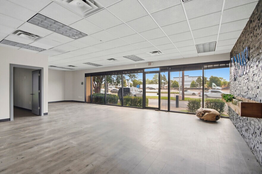 25319 Interstate 45, Spring, TX à louer - Photo intérieure – Image 1 sur 11