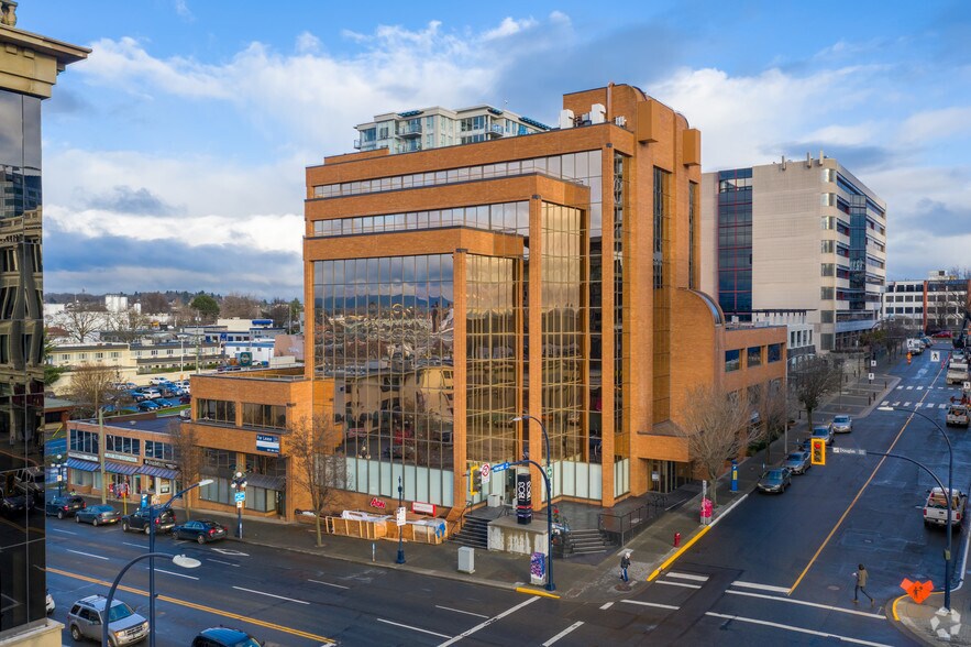 1803 Douglas St, Victoria, BC à louer - Photo de l’immeuble – Image 1 sur 1