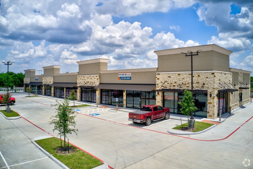 15003 Highway 6, Rosharon, TX à louer - Photo de l’immeuble – Image 2 sur 16