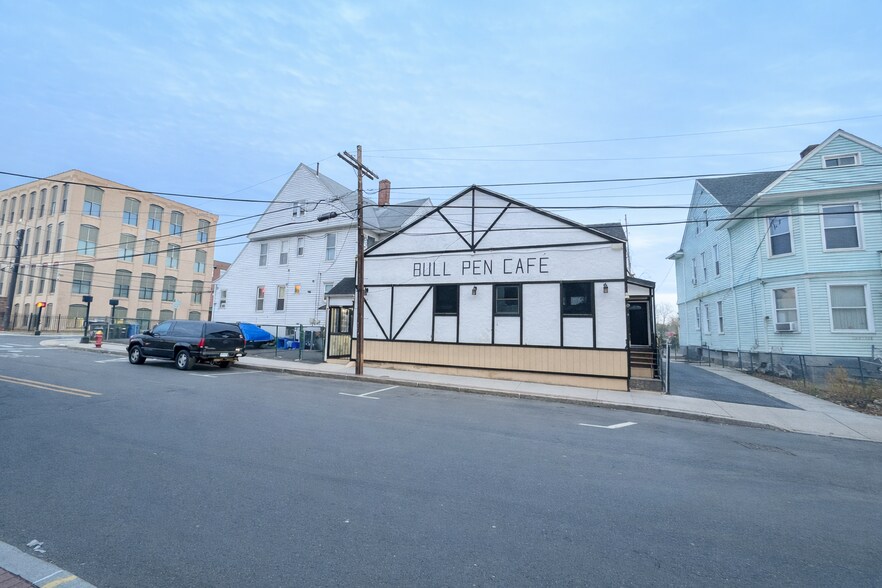 231 Hamilton St, Hartford, CT à vendre - Photo de l’immeuble – Image 2 sur 4
