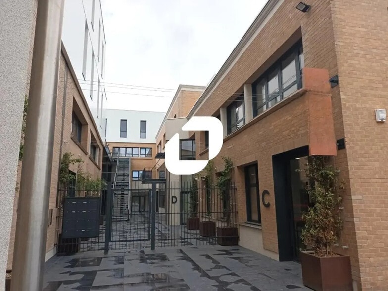 46 Rue Des Fusilles, Villeneuve-d'Ascq à louer - Photo de l’immeuble – Image 3 sur 46