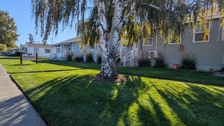 Plus de détails pour 204 SE 12th St, College Place, WA - Logement à vendre
