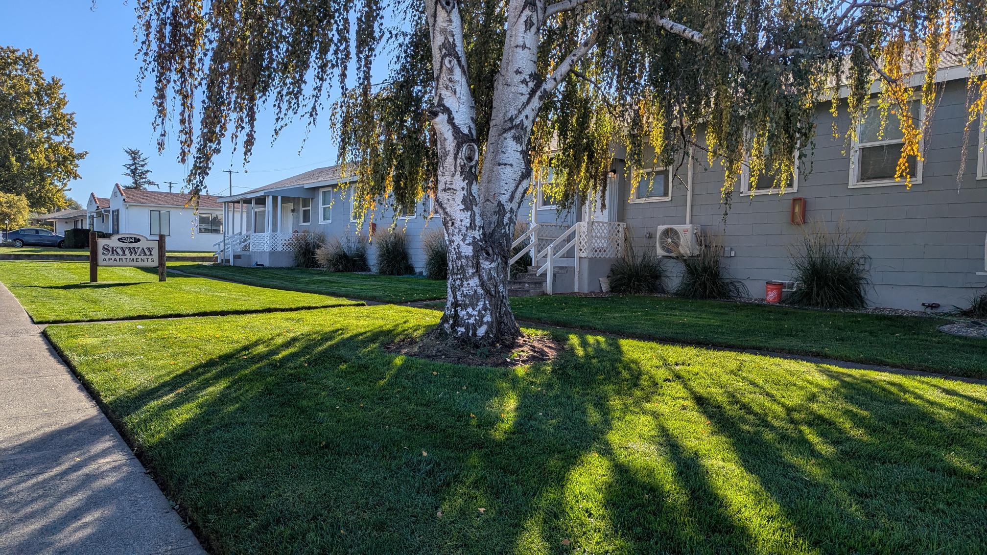 204 SE 12th St, College Place, WA à vendre Photo de l’immeuble– Image 1 sur 40