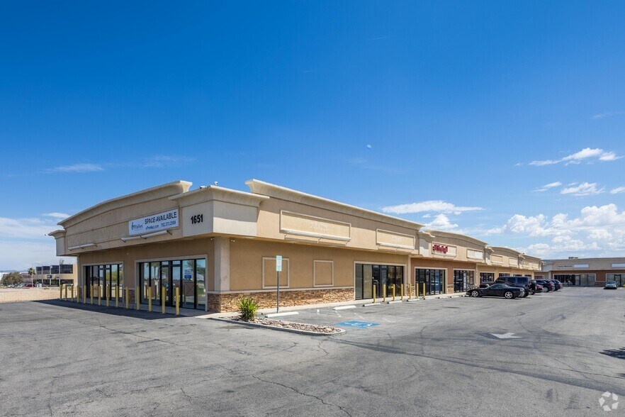 1651 E Sunset Rd, Las Vegas, NV à louer - Photo de l’immeuble – Image 2 sur 7