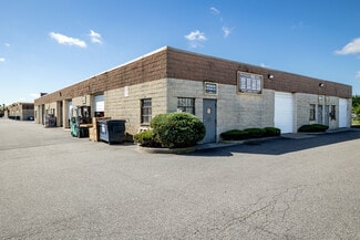 Plus de détails pour 60 S 2nd St, Deer Park, NY - Industriel/Logistique à louer