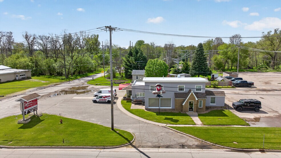 124 S Brooklyn Rd, Napoleon, MI à vendre - Photo de l’immeuble – Image 2 sur 59