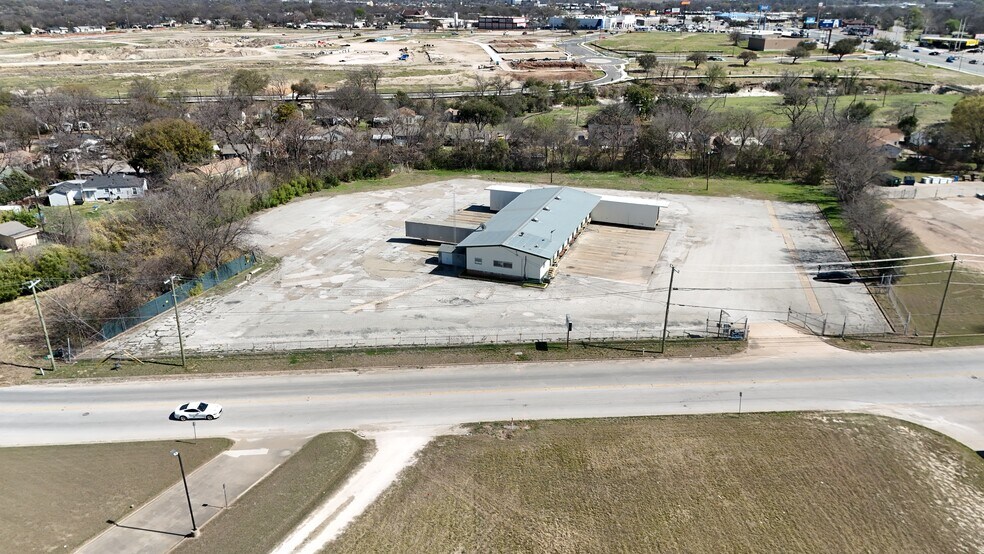 3230 Clay Ave, Waco, TX à vendre - Photo de l’immeuble – Image 2 sur 14
