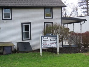 158 Quaker Rd, East Aurora, NY à louer Photo de l’immeuble– Image 2 sur 14