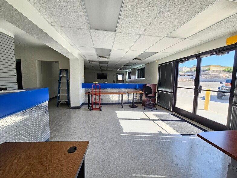 1595 Riverview Dr, Bullhead City, AZ à louer - Photo de l’immeuble – Image 3 sur 68