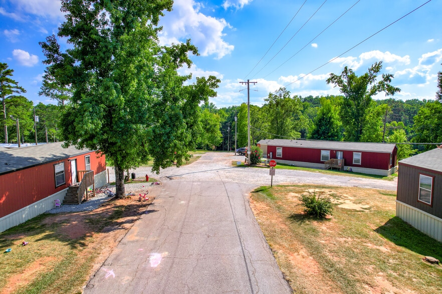 106 Woodlawn Dr, Abbeville, SC à vendre - Photo de l’immeuble – Image 3 sur 18