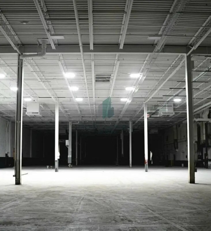 Local d’activités dans Villiers-le-Bel à louer Photo intérieure– Image 1 sur 2