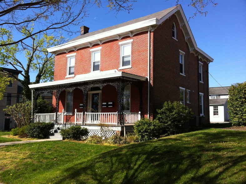 116 S Broad St, Kennett Square, PA à vendre - Photo de l’immeuble – Image 3 sur 20