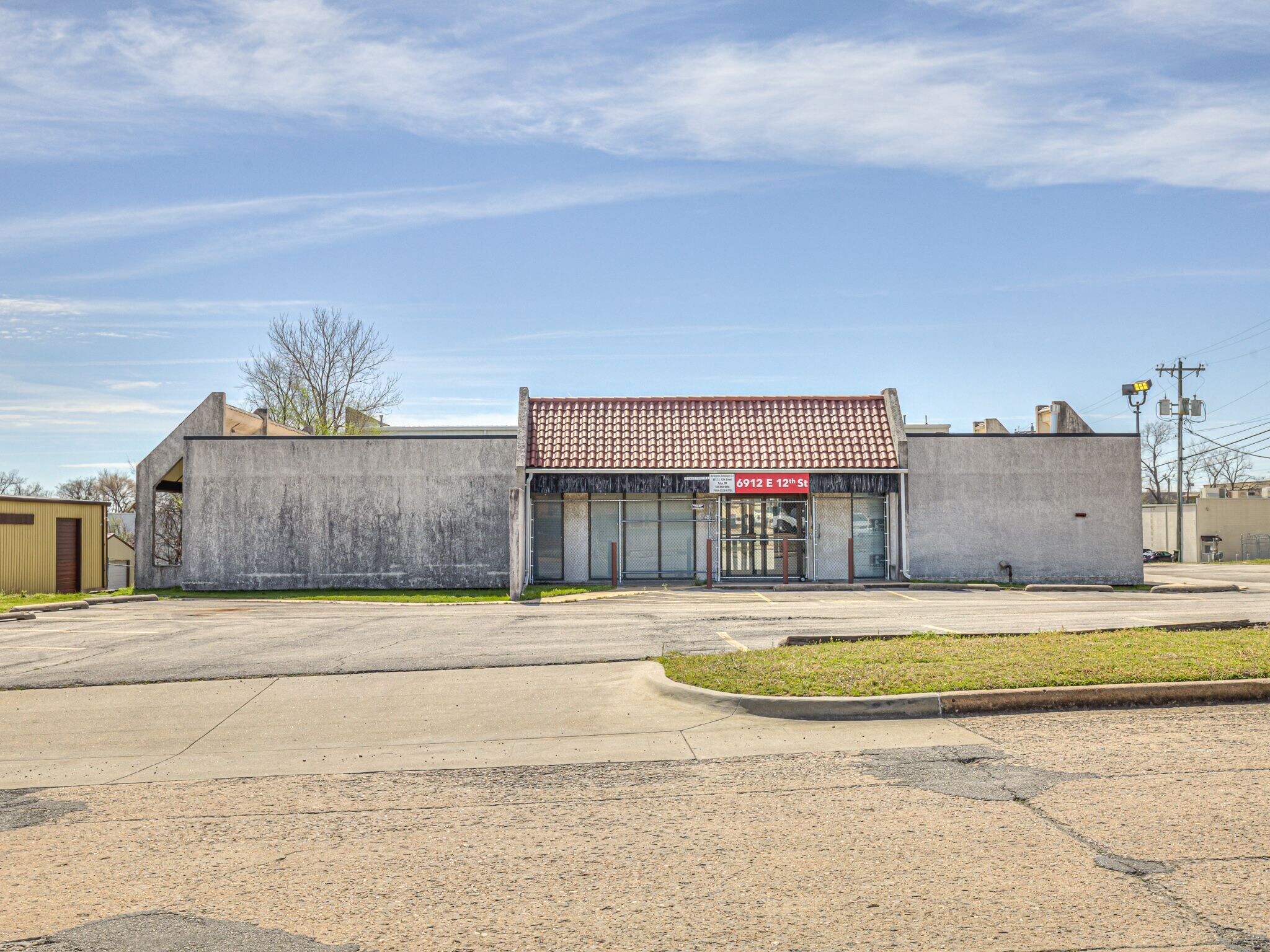 6912 E 12th St, Tulsa, OK à vendre Photo principale– Image 1 sur 7