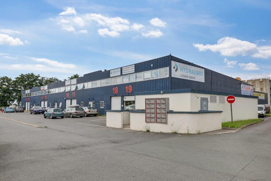 4 Route De Longjumeau, Chilly-Mazarin à louer - Photo de l’immeuble – Image 2 sur 7