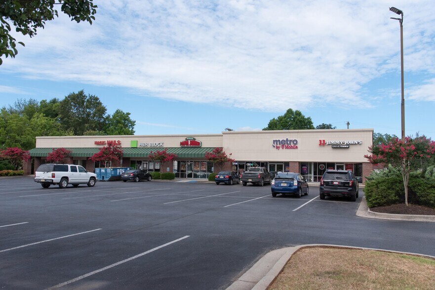 587 Highway 31 NW, Hartselle, AL à louer - Photo de l’immeuble – Image 2 sur 3