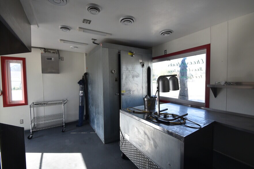 4 Center Ave W, Dilworth, MN à vendre - Photo de l’immeuble – Image 2 sur 20