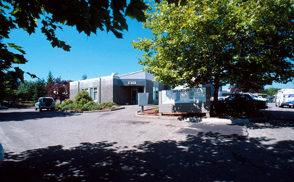 1020 S 344th St, Federal Way, WA à louer - Photo de l’immeuble – Image 2 sur 21