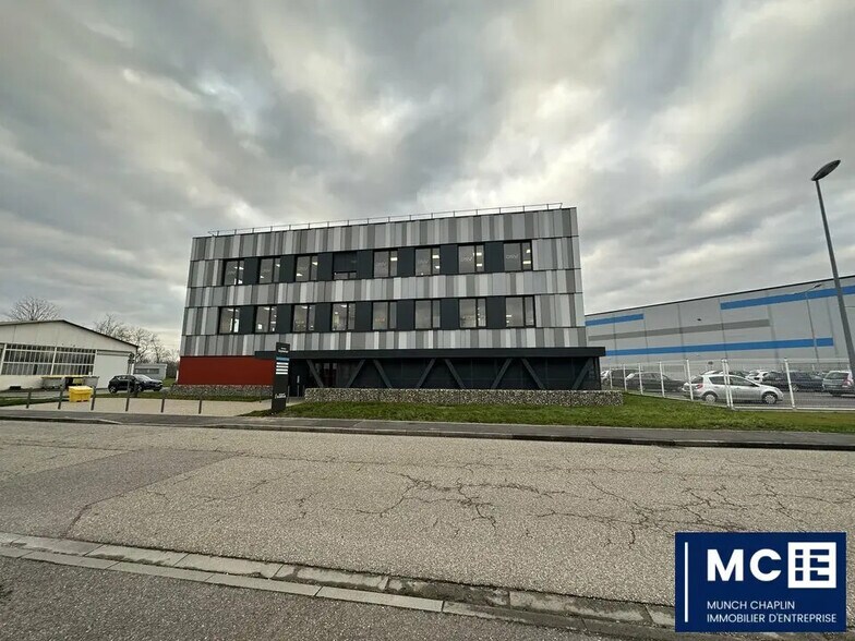 Bureau dans Entzheim à louer - Photo de l’immeuble – Image 1 sur 9