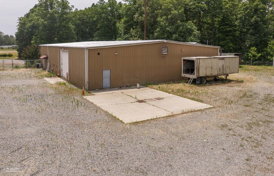 11006 Cobbs Rd, Glen Allen, VA à louer - Photo de l’immeuble – Image 3 sur 7
