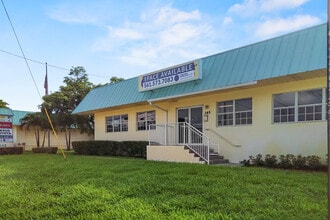 125-145 S Congress Ave, Delray Beach, FL à louer Photo de l’immeuble– Image 1 sur 1