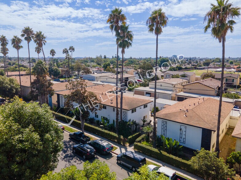 527 N Anna Dr, Anaheim, CA à vendre - Photo de l’immeuble – Image 1 sur 12