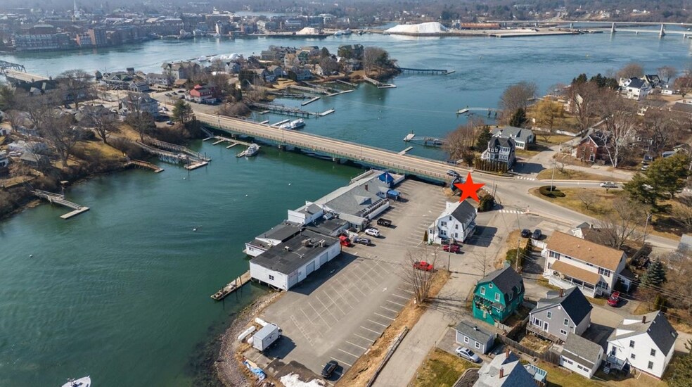 11 Water St, Kittery, ME à louer - Photo de l’immeuble – Image 3 sur 21