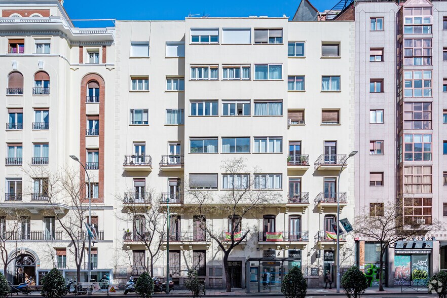Calle de O'donnell, 29, Madrid, Madrid à louer - Photo principale – Image 1 sur 2