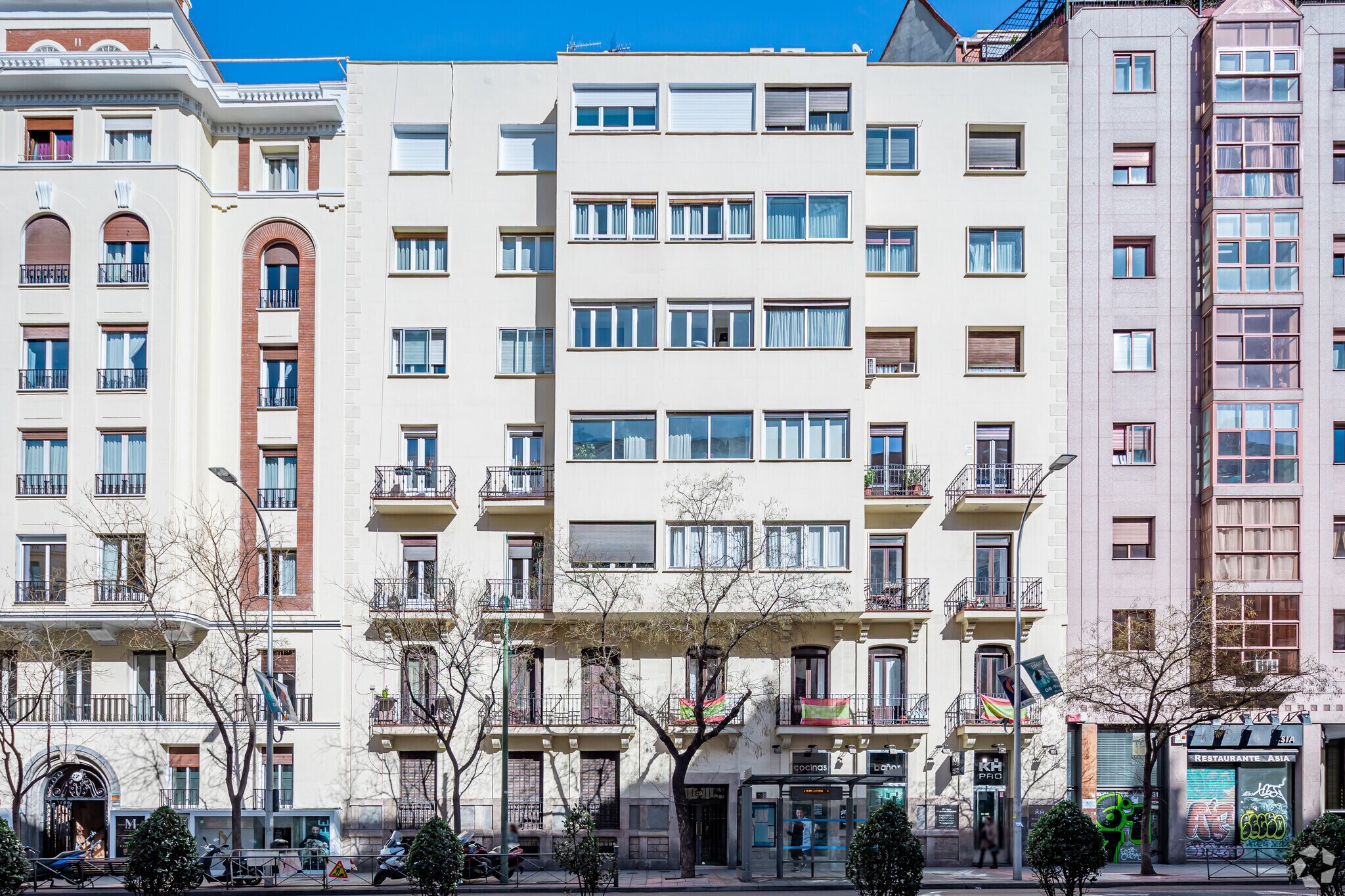 Calle de O'donnell, 29, Madrid, Madrid à louer Photo principale– Image 1 sur 3