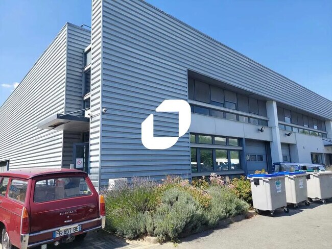 Plus de détails pour Bureau, Local d'activités à louer