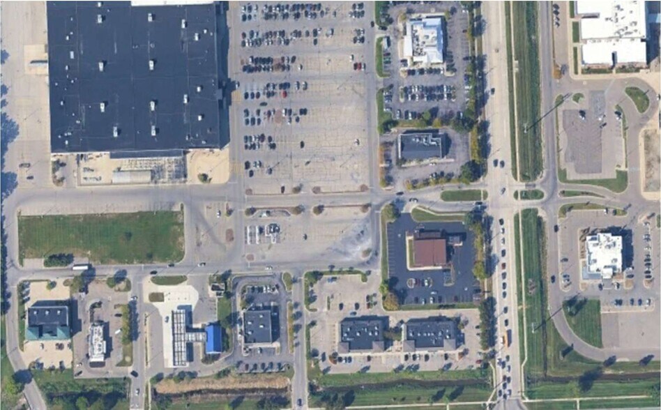 23500 Eureka Rd, Taylor, MI à louer - Aérien – Image 2 sur 5