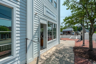 1-15 Hill St, Southampton, NY à louer Photo intérieure– Image 2 sur 9