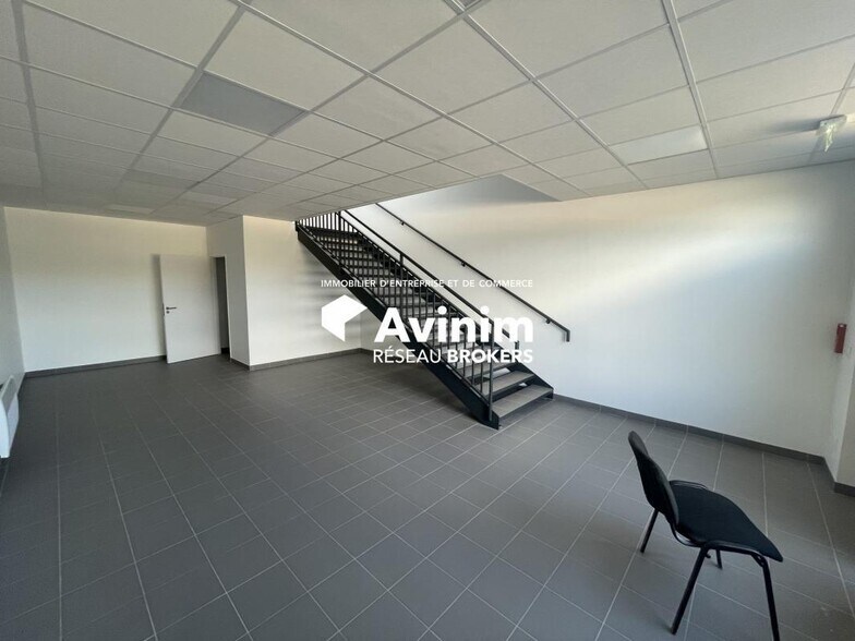 Bureau dans Rousset à vendre - Photo intérieure – Image 3 sur 5