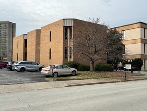 440 S 7th St, Louisville, KY à louer Photo intérieure– Image 1 sur 7