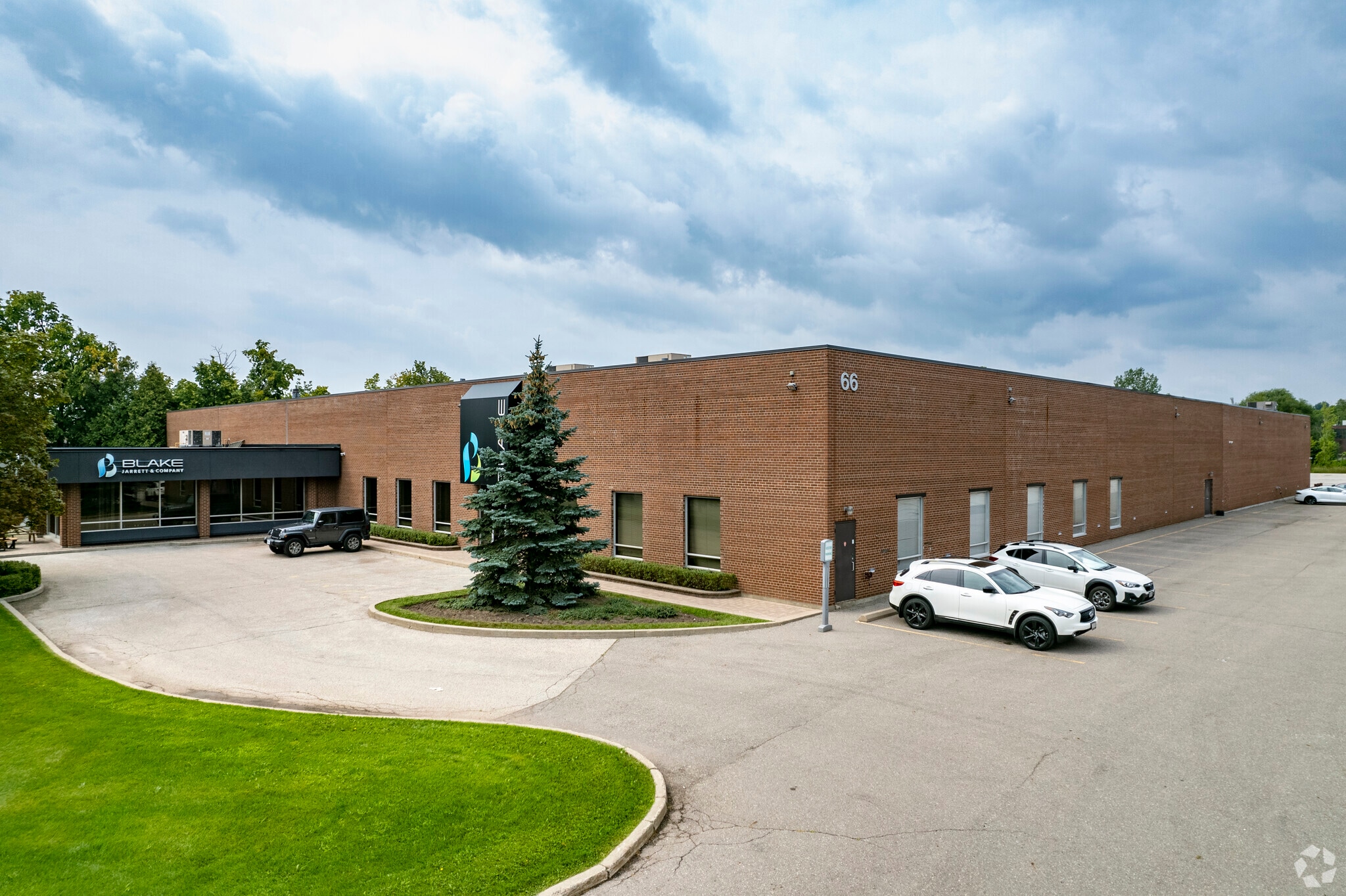 66 Lesmill Rd, Toronto, ON à louer Photo principale– Image 1 sur 7