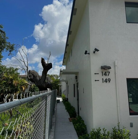 147 NW 61st St, Miami, FL à vendre - Photo de l’immeuble – Image 3 sur 6