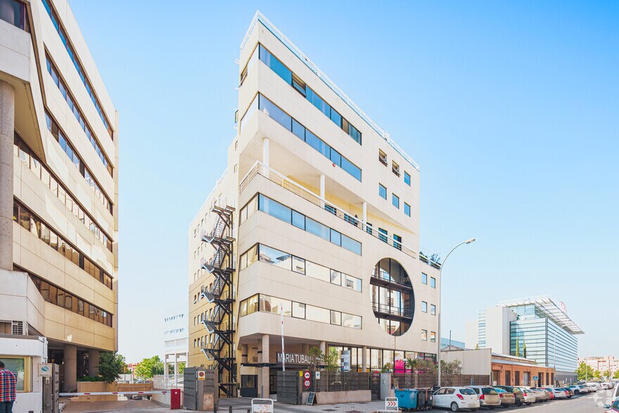 Bureau dans Madrid, Madrid à vendre - Photo principale – Image 1 sur 5