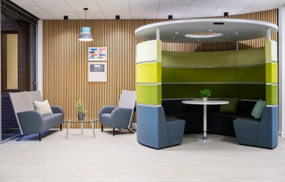 2 Coal Rd, Leeds à louer - Photo de l’immeuble – Image 3 sur 4