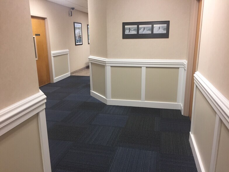 705 Boston Post Rd, Guilford, CT à louer - Photo intérieure – Image 3 sur 8