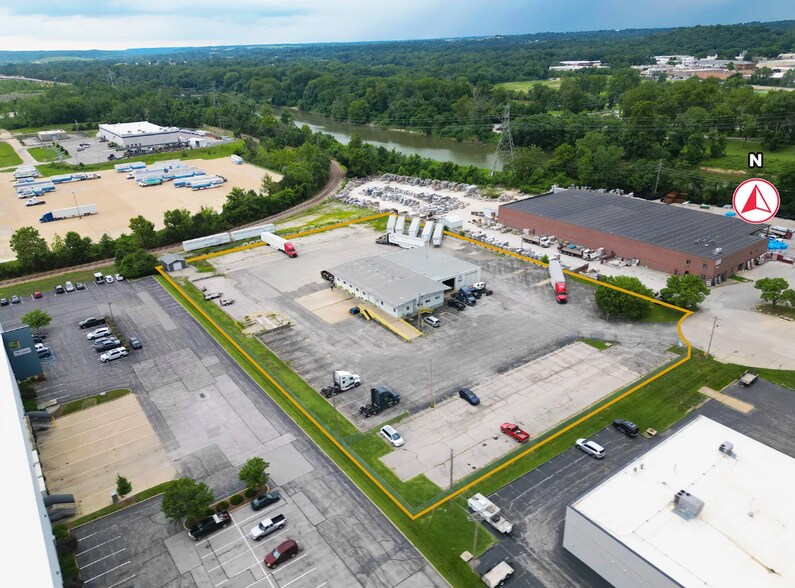 1090 Cassens Industrial Ct, Fenton, MO à vendre - Photo de l’immeuble – Image 3 sur 4