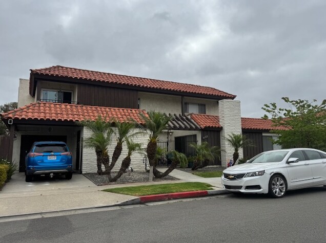 16102 Malaga Ln, Huntington Beach, CA à vendre - Photo de l’immeuble – Image 1 sur 10