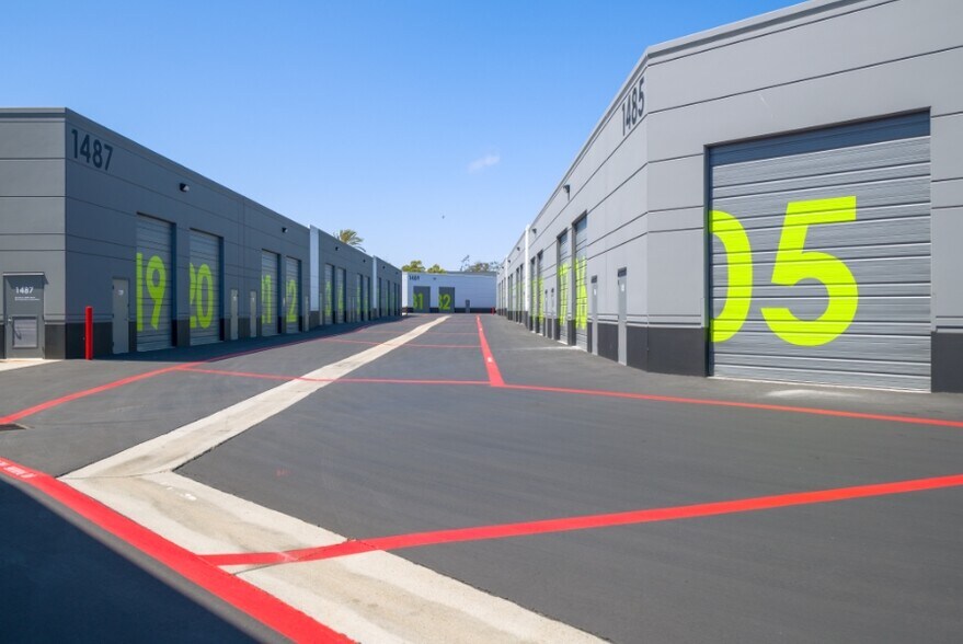 1485 Poinsettia Ave, Vista, CA à louer - Photo de l’immeuble – Image 2 sur 4