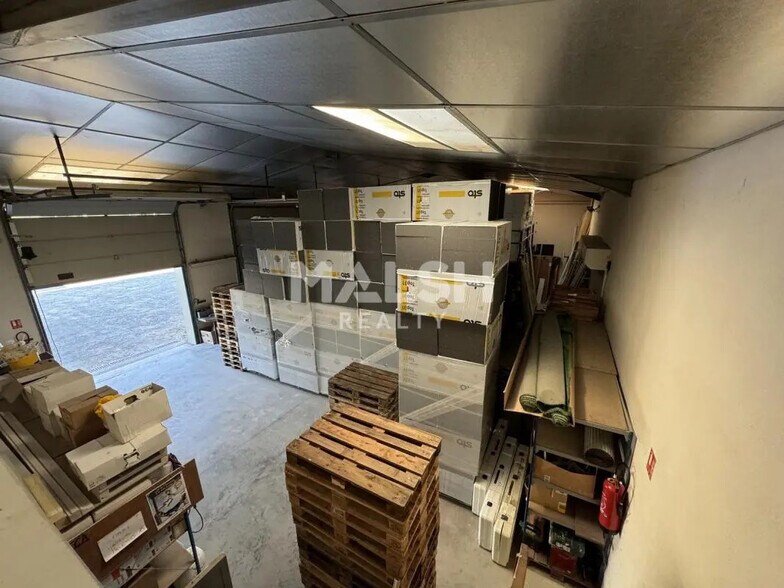 Local d'activités dans Montbrison à vendre - Photo de l’immeuble – Image 3 sur 5