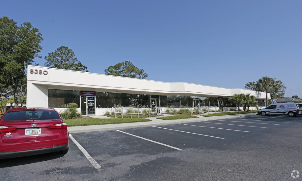 8380 Baymeadows Rd, Jacksonville, FL à louer - Photo de l’immeuble – Image 2 sur 6