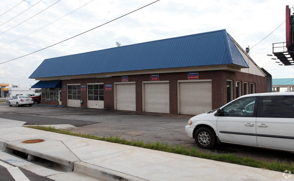 502 Atlanta Rd, Cumming, GA à vendre - Photo principale – Image 1 sur 7