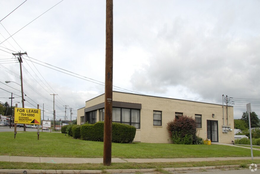 679 Main St, Johnson City, NY à vendre - Photo de l’immeuble – Image 3 sur 7