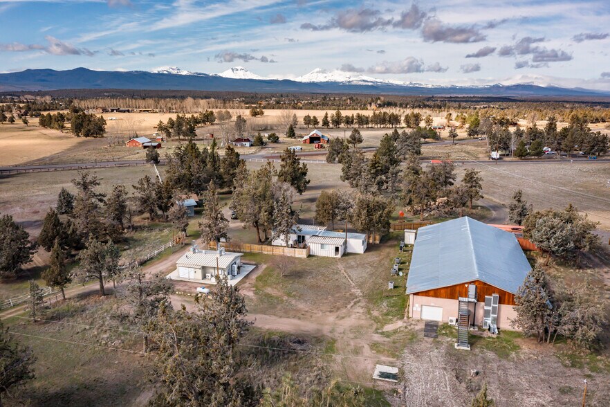 65320 US 20, Bend, OR à vendre - Photo de l’immeuble – Image 2 sur 35