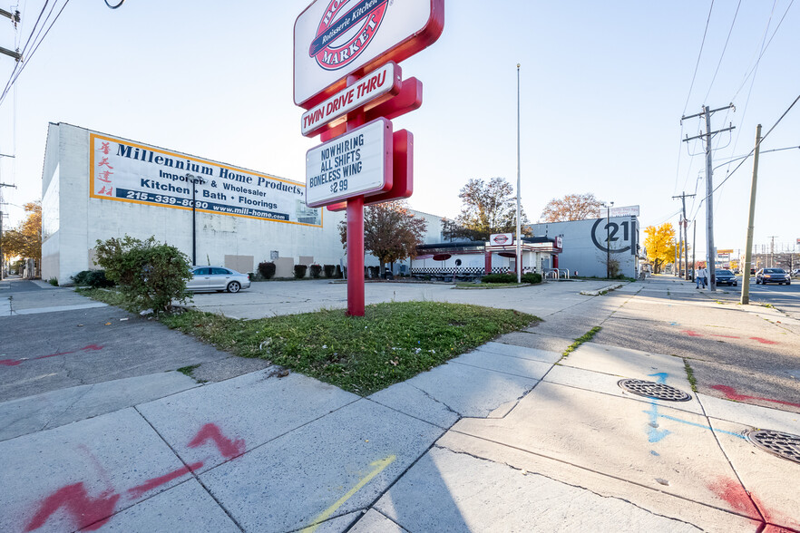 2008 W Oregon Ave, Philadelphia, PA à vendre - Photo de l’immeuble – Image 1 sur 16