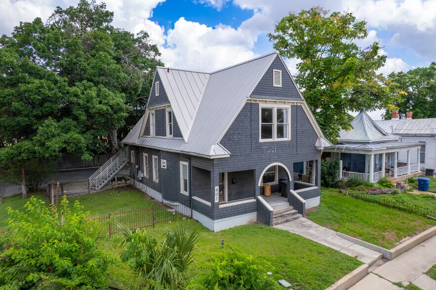 801 E Quincy St, San Antonio, TX à louer - Photo de l’immeuble – Image 2 sur 30