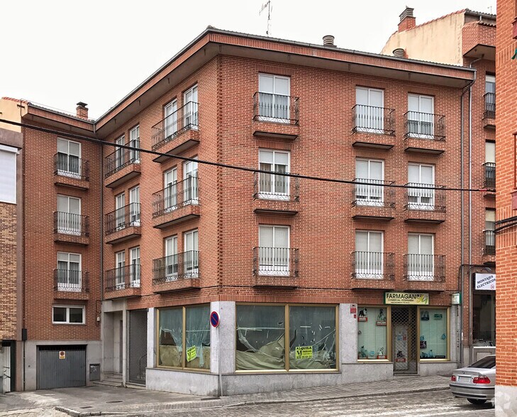 Local commercial dans Ávila, Ávila à louer - Photo principale – Image 1 sur 2