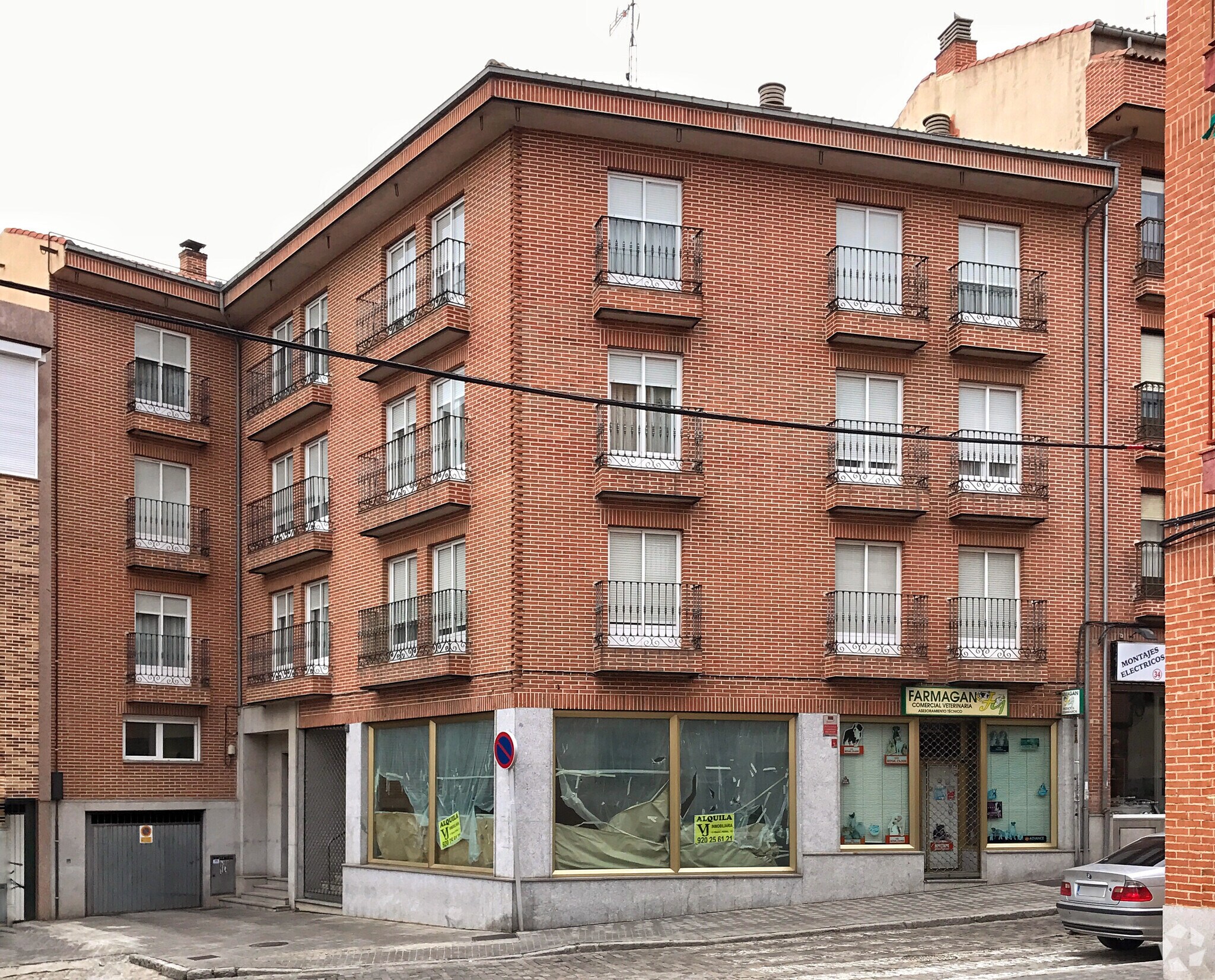 Local commercial dans Ávila, Ávila à louer Photo principale– Image 1 sur 3